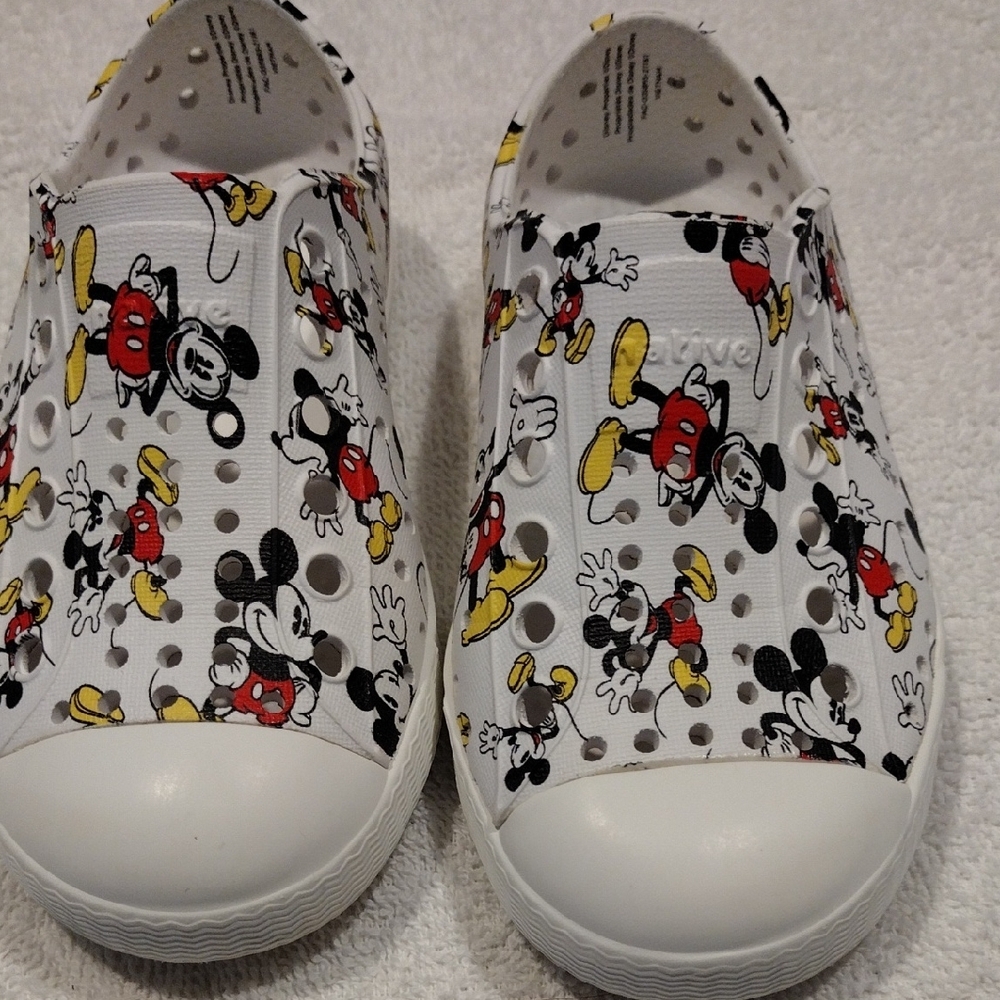Disney Kids Sneakers - White with Mickey Mouse Design - Picture 2 of 5